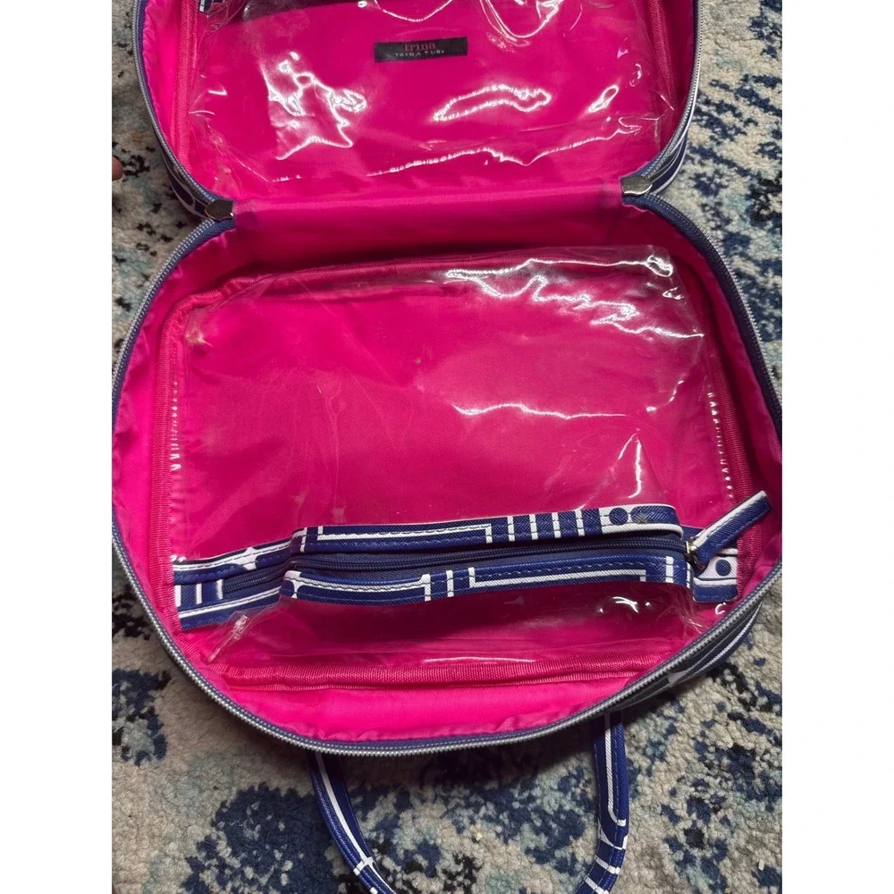 Trina Turk Blue White Geometric Cosmetic Makeup Travel Case Bag Organizer Pink‎
